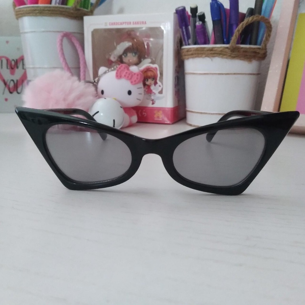 Retro Cat Eye Sunglasses